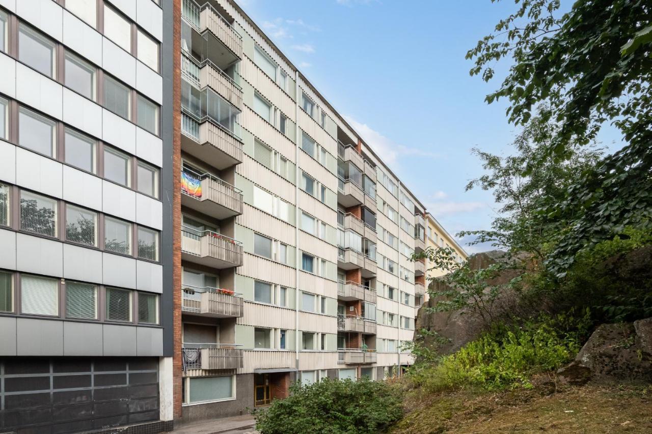 Wehost Spacious Traveller'S Hq Above Metro @Vilhonvuorenkuja 16 Apartment Helsinki Exterior foto
